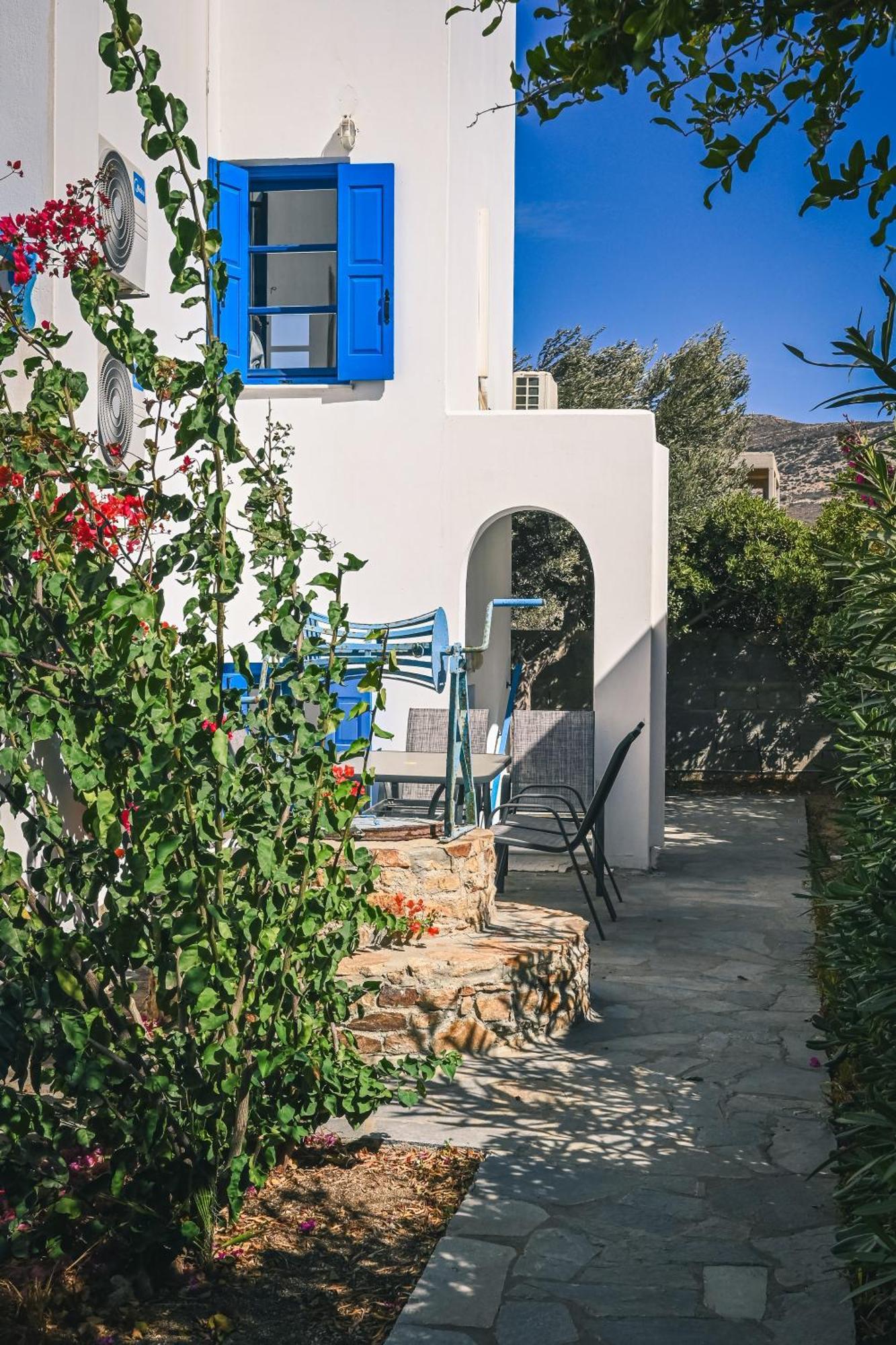 Апартаменты Naxos Is The Way Кастраки Экстерьер фото